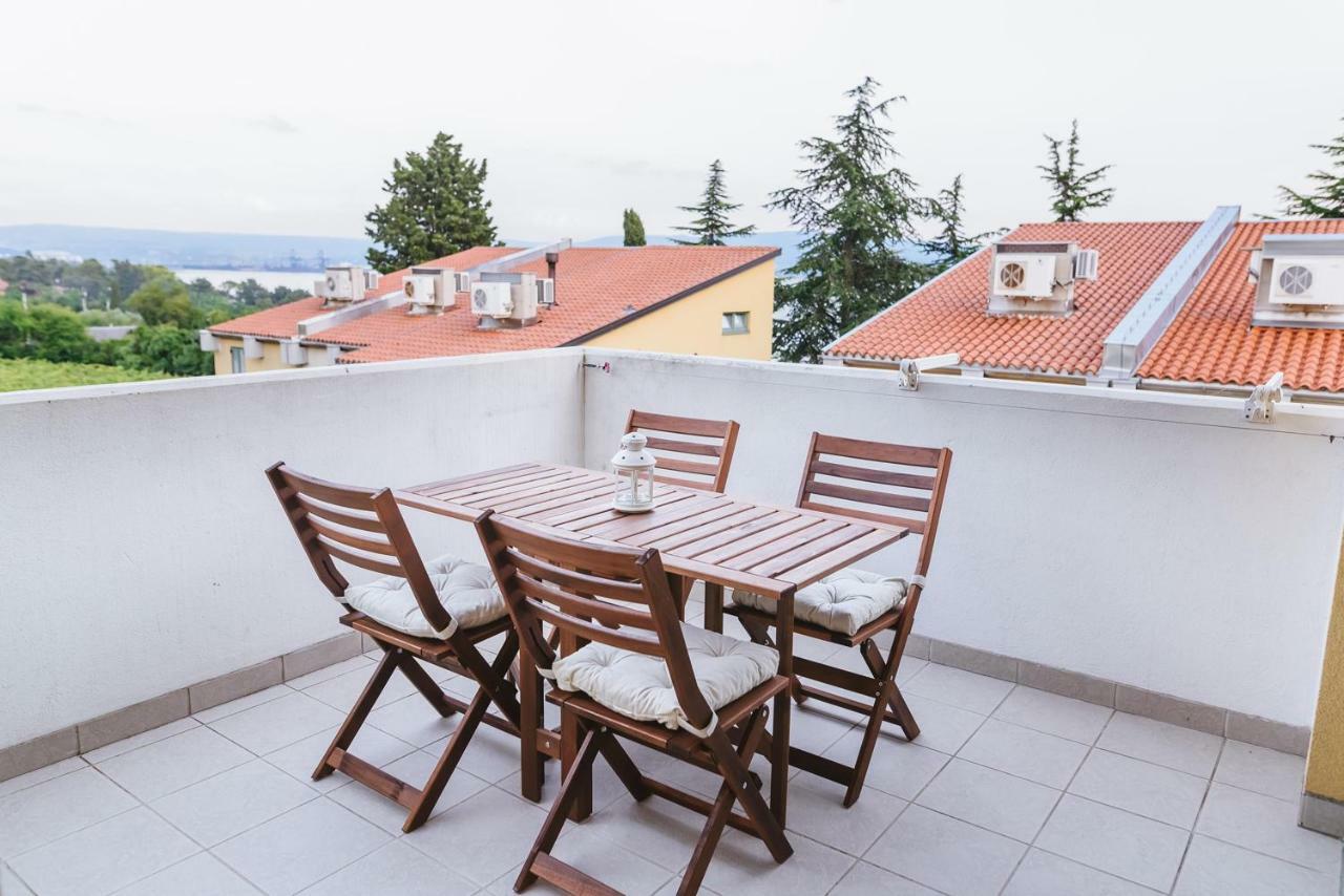 Apartma Joy - Private Beach Apartment Ankaran Exterior photo