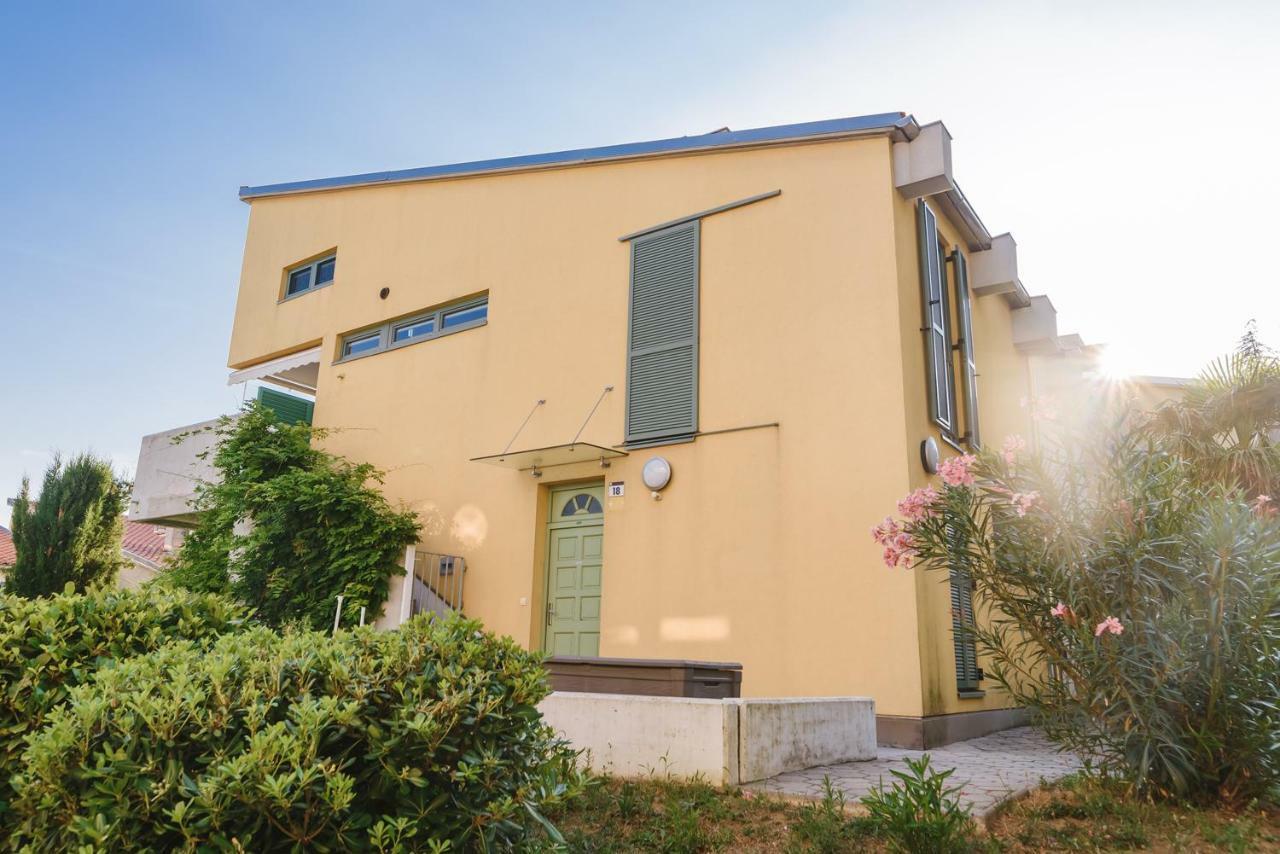 Apartma Joy - Private Beach Apartment Ankaran Exterior photo
